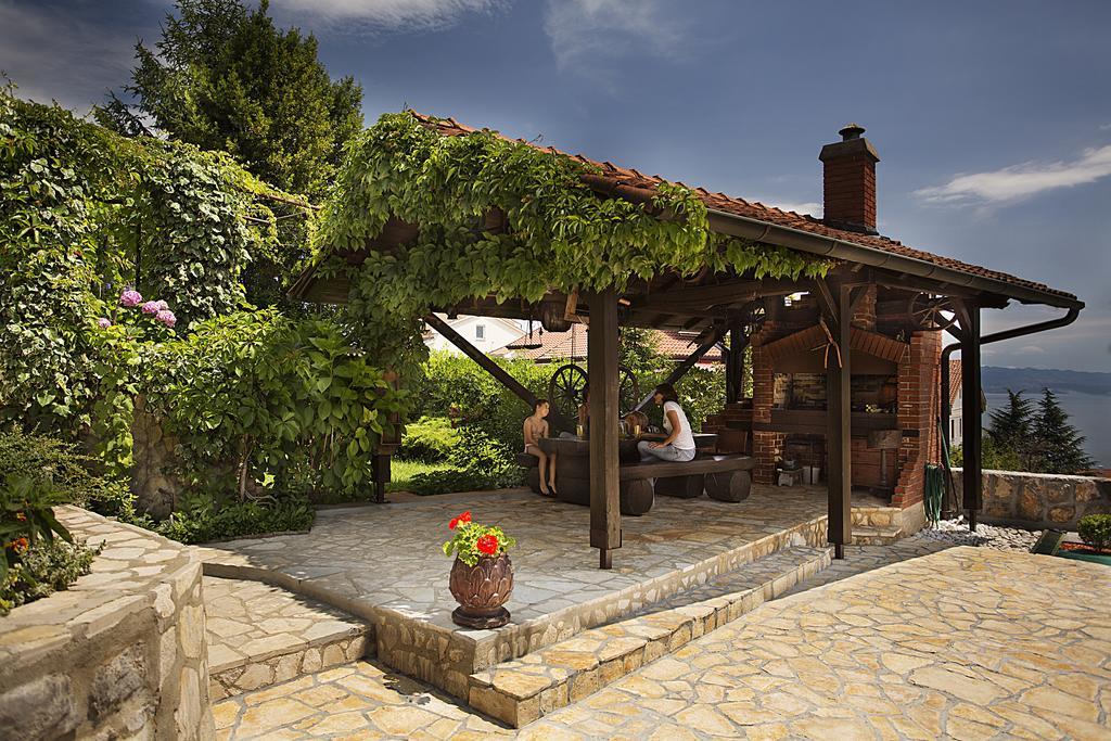Apartments Petricic With Swimming Pool Ичичи Экстерьер фото