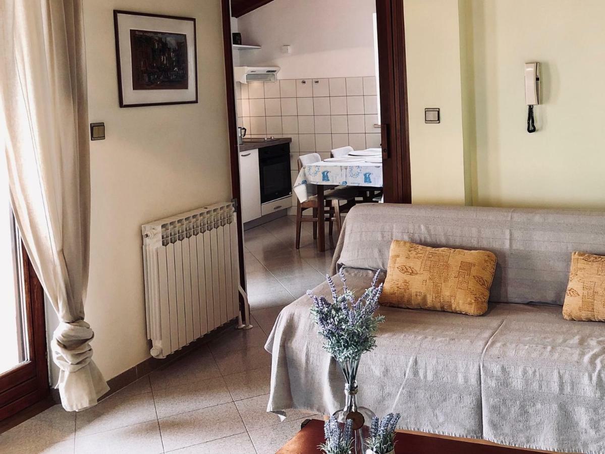 Apartments Petricic With Swimming Pool Ичичи Экстерьер фото