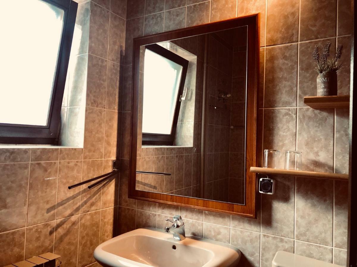 Apartments Petricic With Swimming Pool Ичичи Экстерьер фото