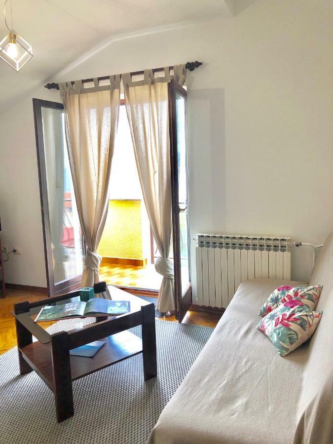 Apartments Petricic With Swimming Pool Ичичи Экстерьер фото