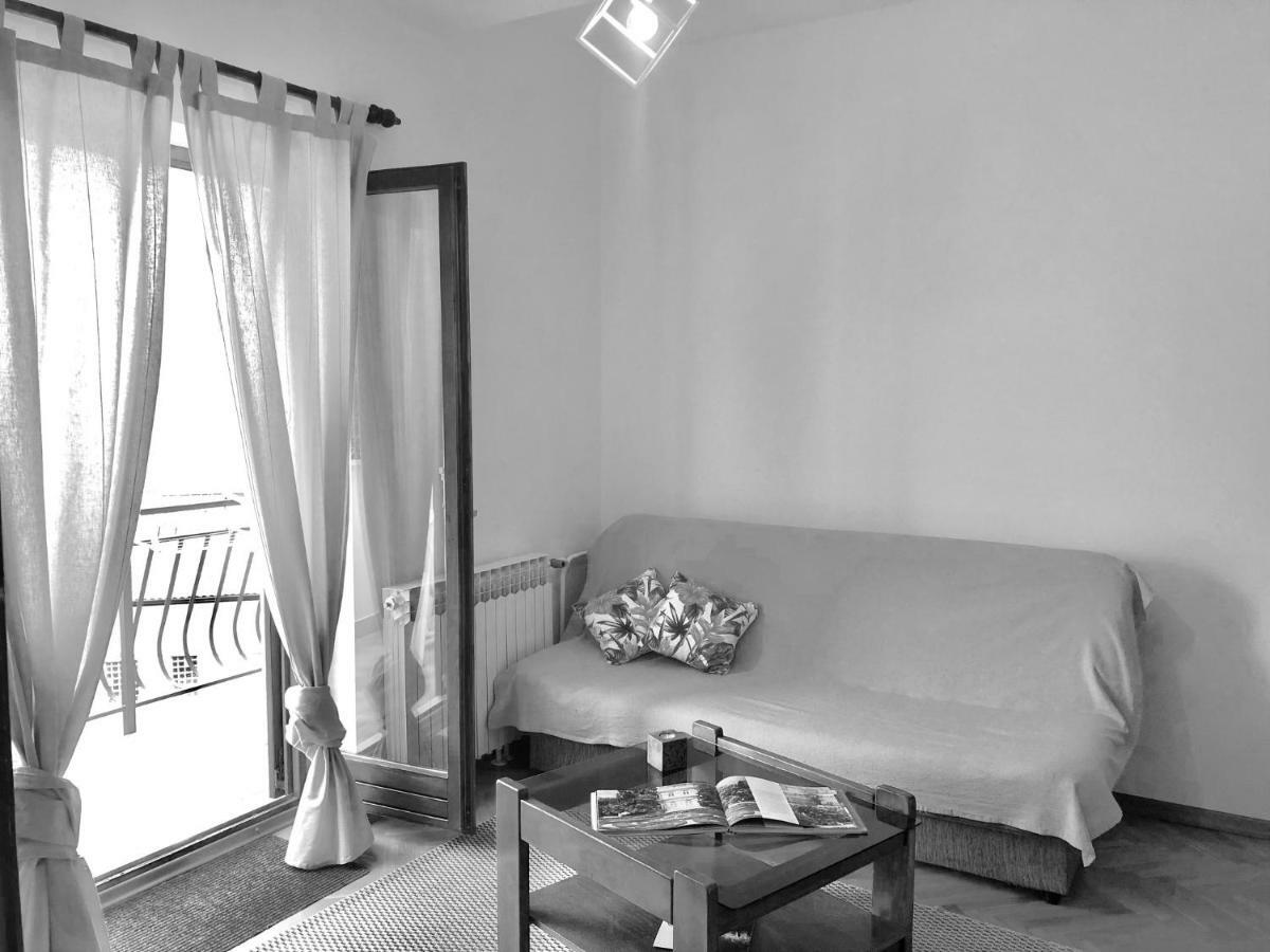 Apartments Petricic With Swimming Pool Ичичи Экстерьер фото